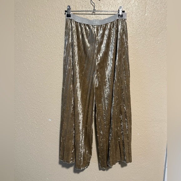 Mayoral Wide Leg Cropped Velvet Pants Capris‎ Size small Pleated - Picture 2 of 9